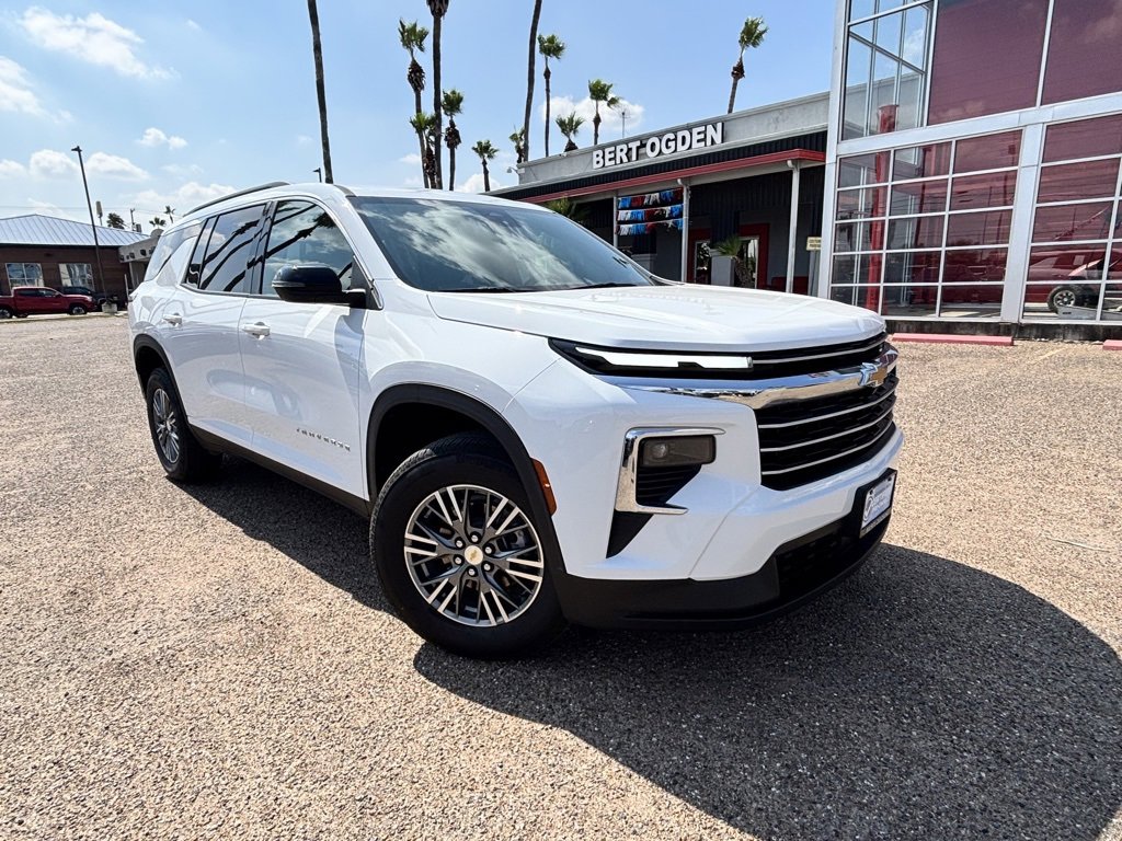 Used 2025 Chevrolet Traverse LT w/ LPO, Floor Liner Package