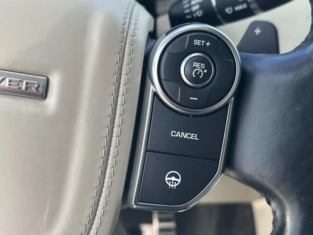 Used 2017 Land Rover Range Rover Supercharged AWD/4WD image 26