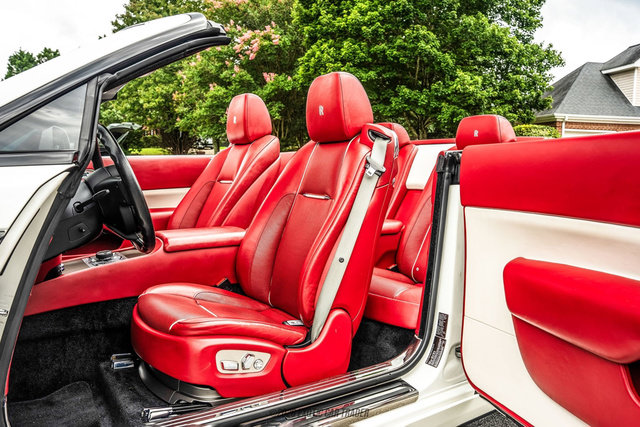 Used 2016 Rolls-Royce Dawn RWD image 87