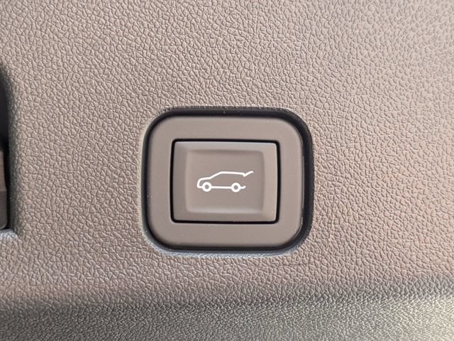 New 2026 Chevrolet Traverse Z71 w/ Enhanced Driving Package AWD/4WD image 34