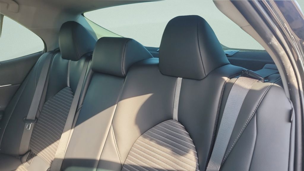 Certified 2020 Toyota Camry SE w/ Convenience Package image 10