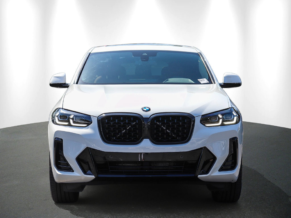 Certified 2024 BMW X4 xDrive30i w/ M Sport Package AWD/4WD image 2