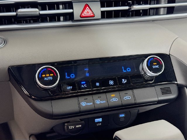 Used 2025 Hyundai Elantra Sport FWD image 25