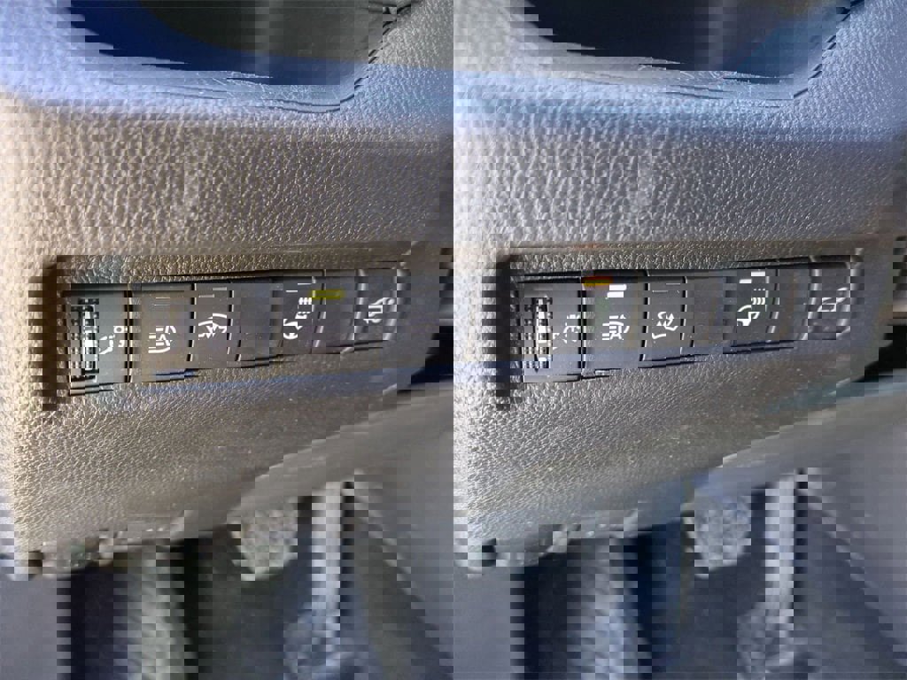 Used 2023 Toyota RAV4 XLE w/ Convenience Package image 17