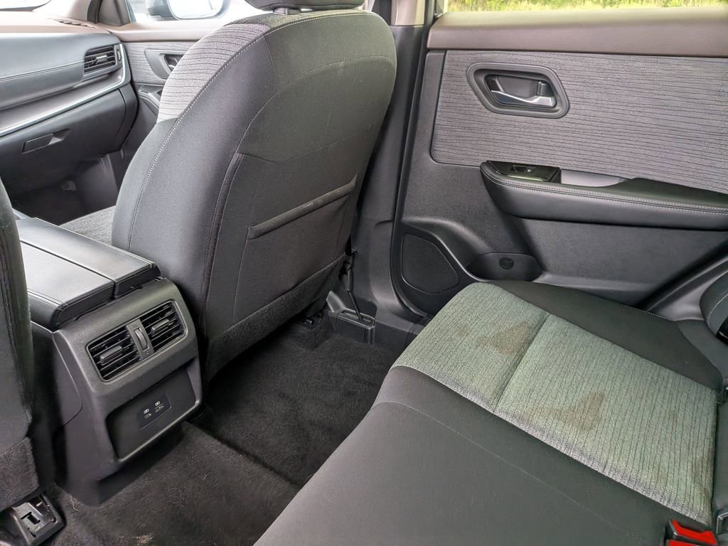 Used 2023 Nissan Rogue SV AWD/4WD image 35