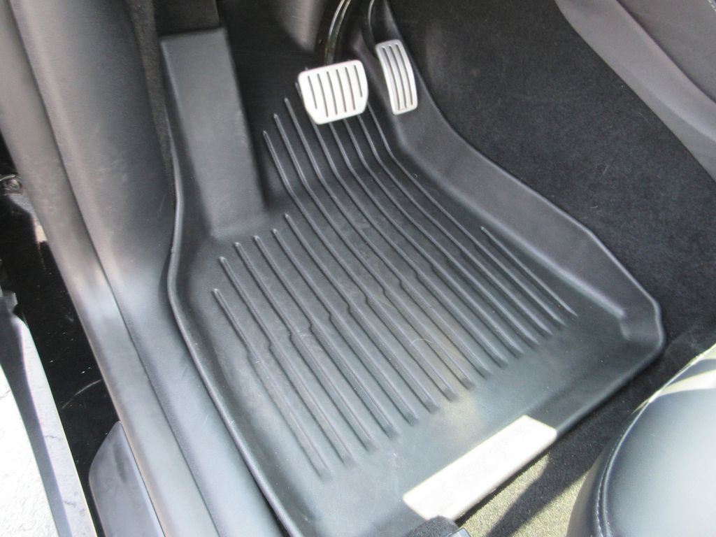 Used 2024 Tesla Model Y Performance AWD/4WD image 26