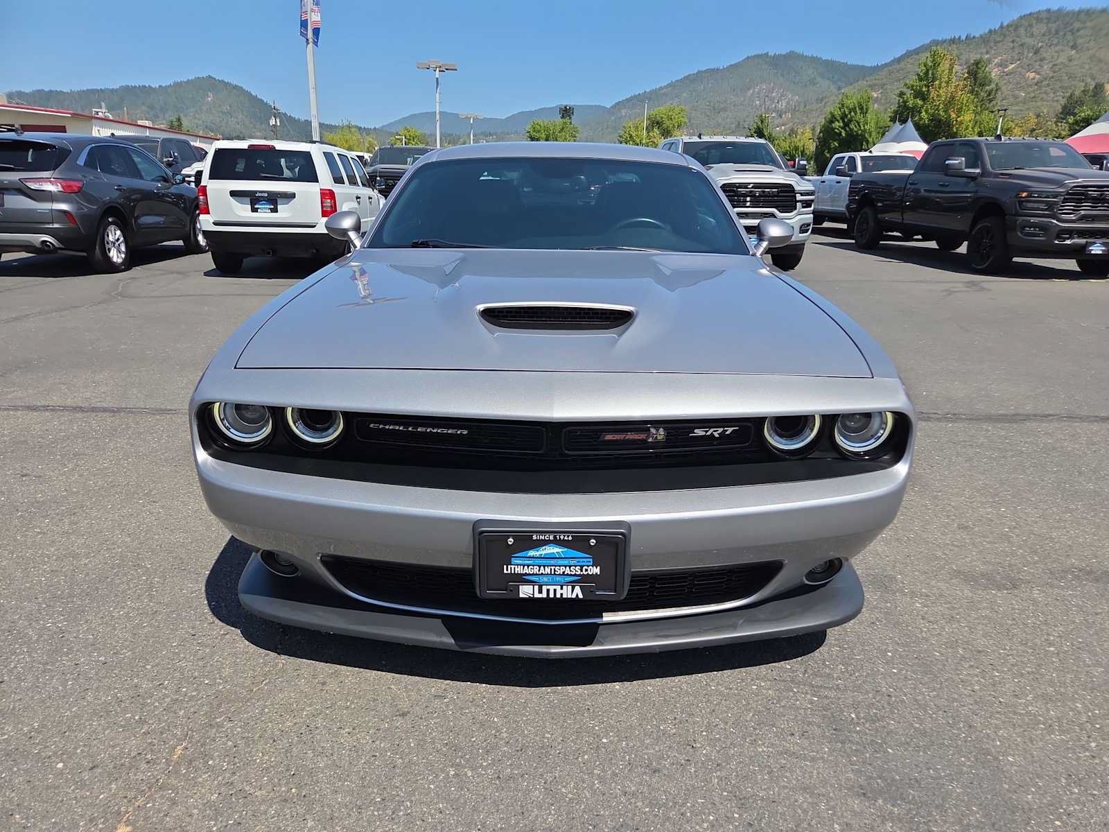 Used 2016 Dodge Challenger SRT w/ Technology Group RWD image 14
