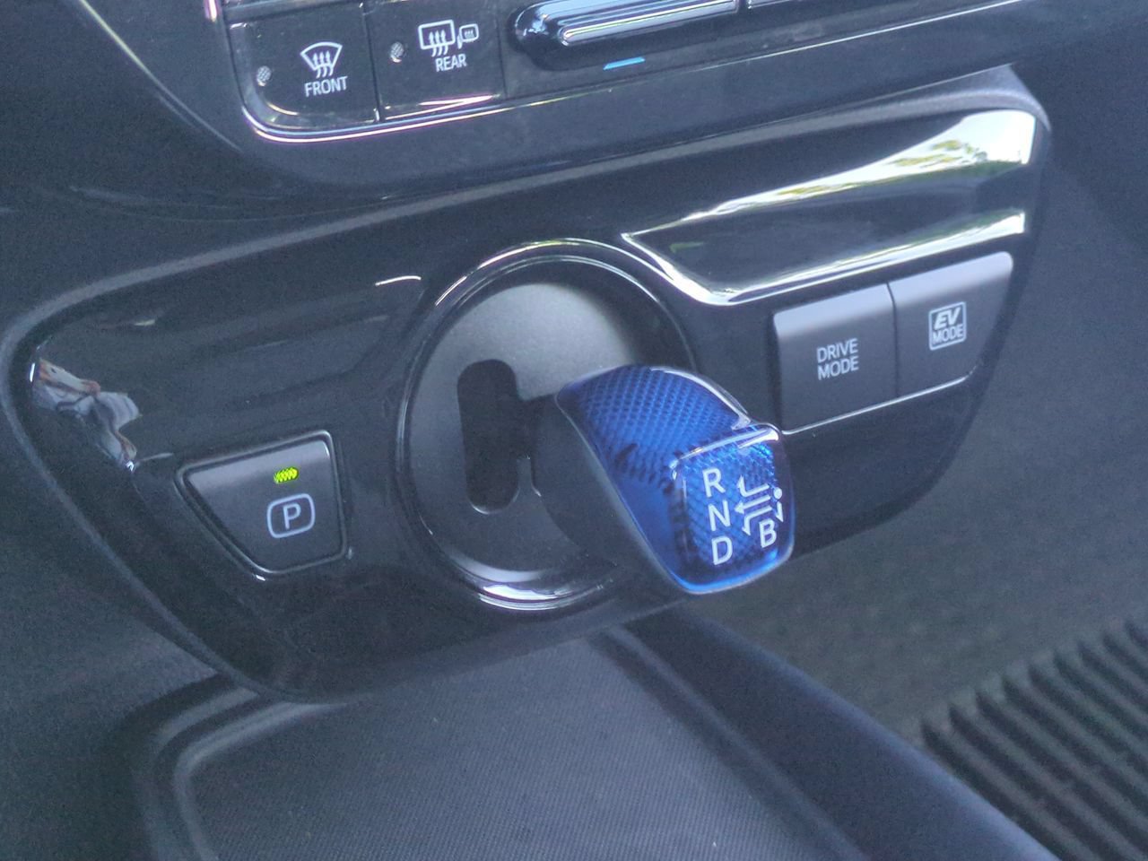 Used 2022 Toyota Prius LE FWD image 15