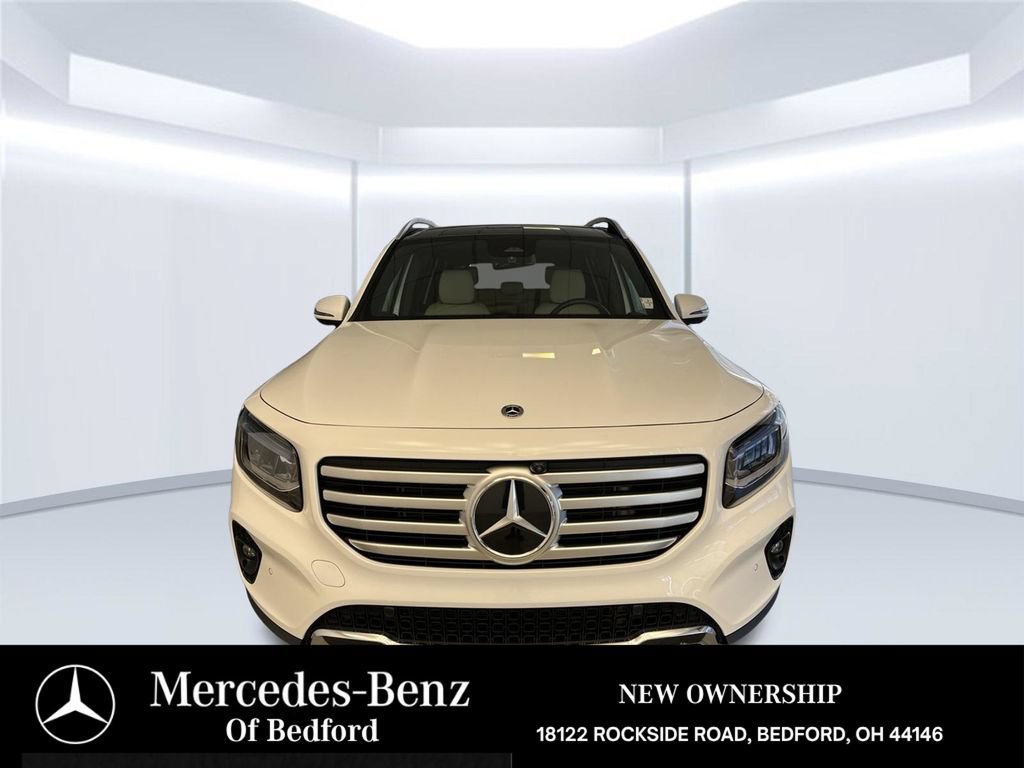 Used 2026 Mercedes-Benz GLB 250 4MATIC image 8