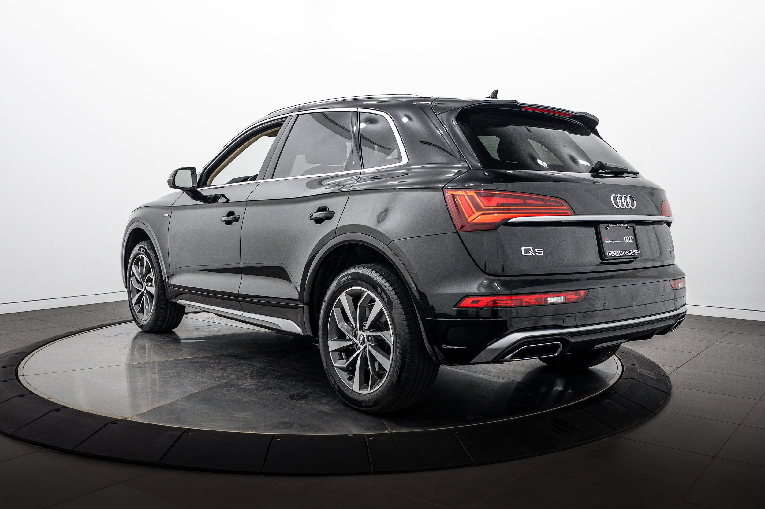 Certified 2023 Audi Q5 2.0T Premium Plus w/ Premium Plus Package AWD/4WD image 5