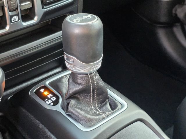 Used 2019 Jeep Wrangler Unlimited Sahara AWD/4WD image 35