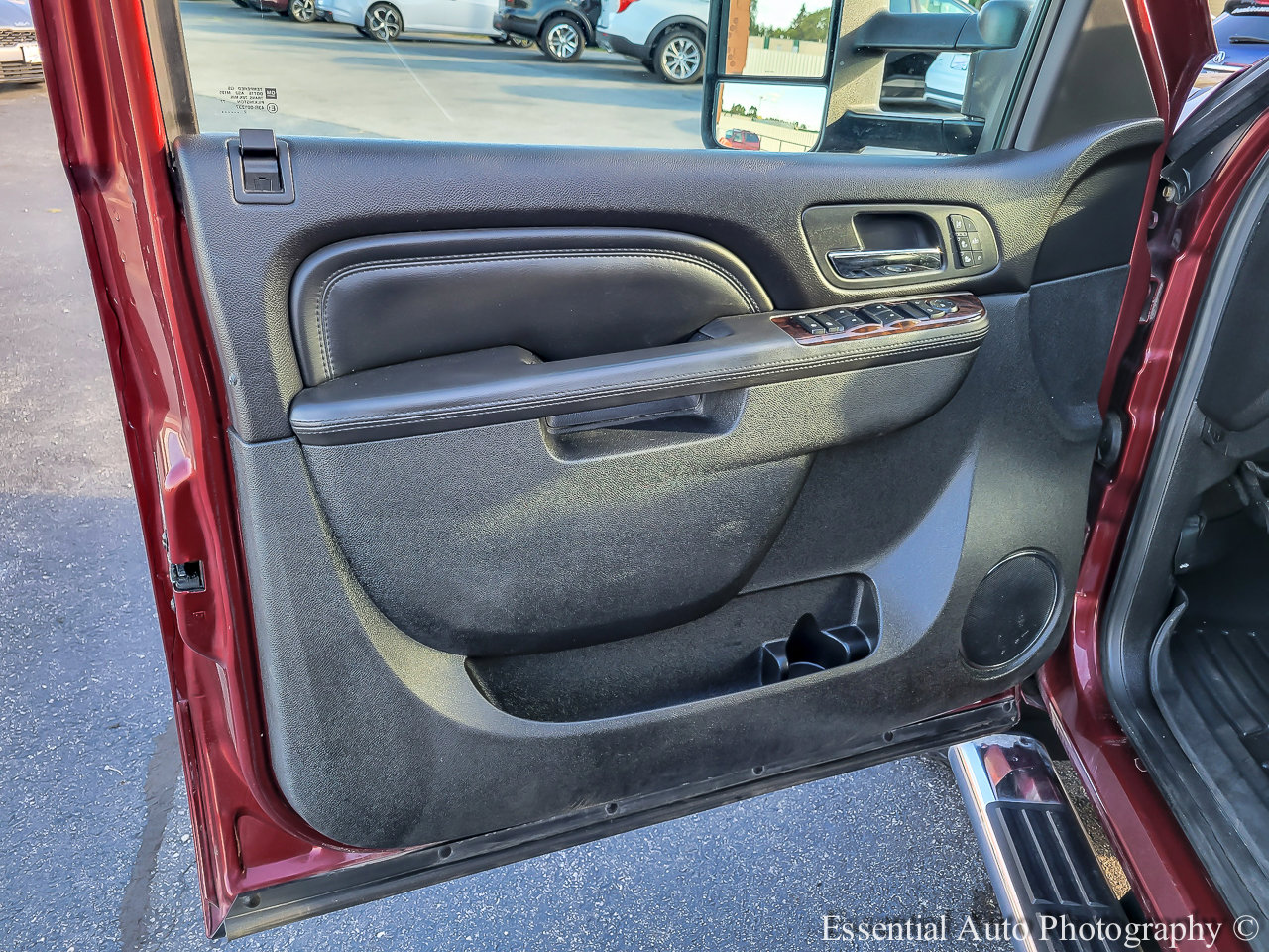 Used 2013 GMC Sierra 2500 Denali w/ Suspension Package, Off-Road image 24