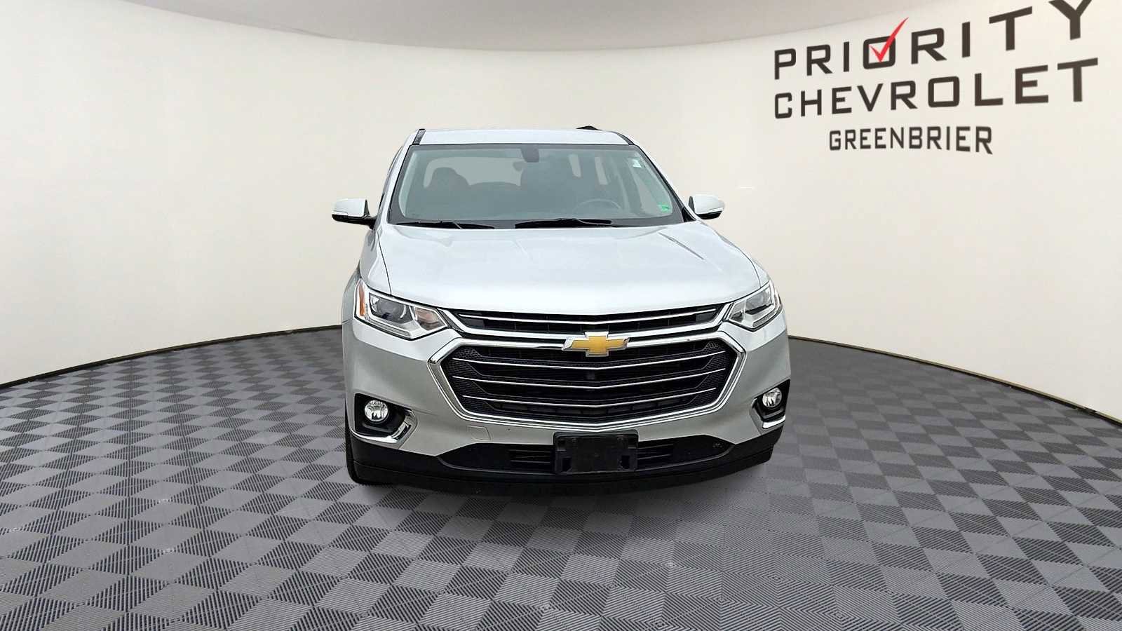 Used 2018 Chevrolet Traverse LT image 3
