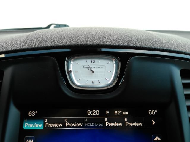 Used 2015 Chrysler 300 S AWD/4WD image 38