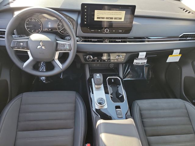 New 2026 Mitsubishi Outlander SE image 17