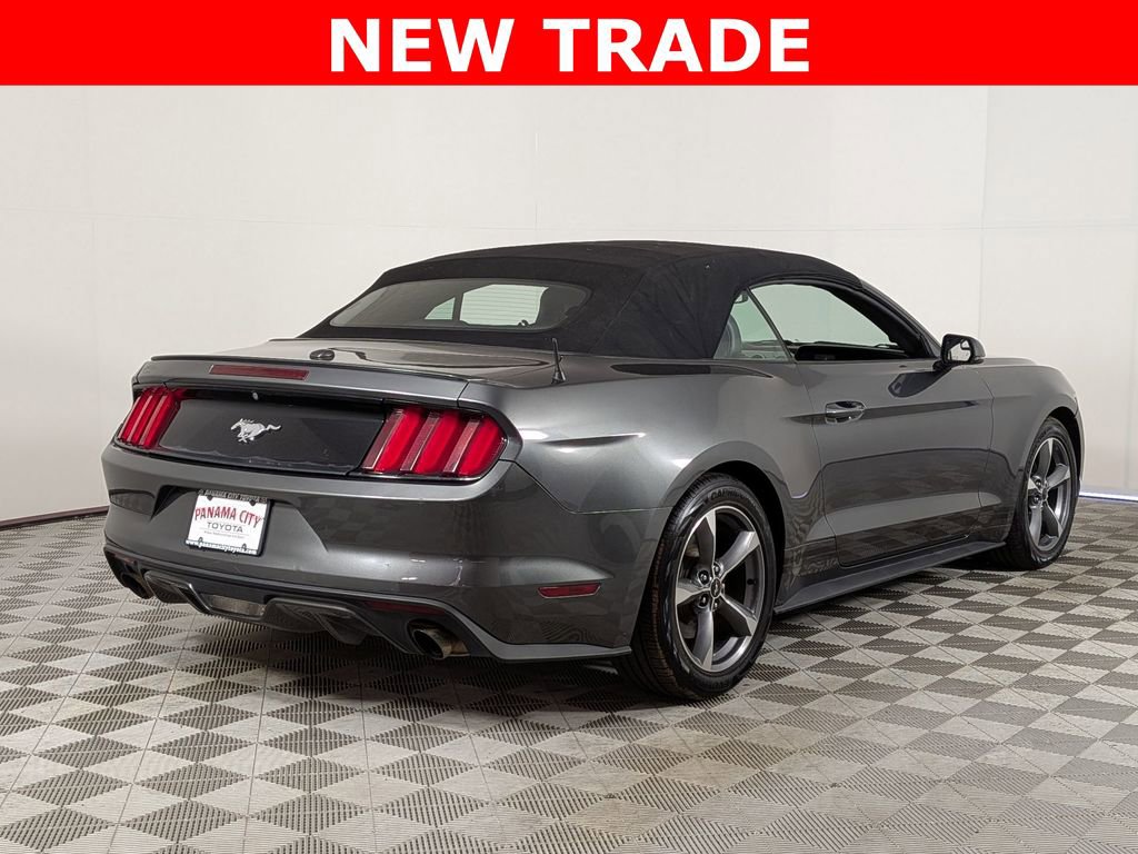Used 2016 Ford Mustang Premium image 3