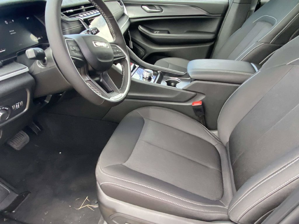 New 2026 Jeep Grand Cherokee L 2WD image 41