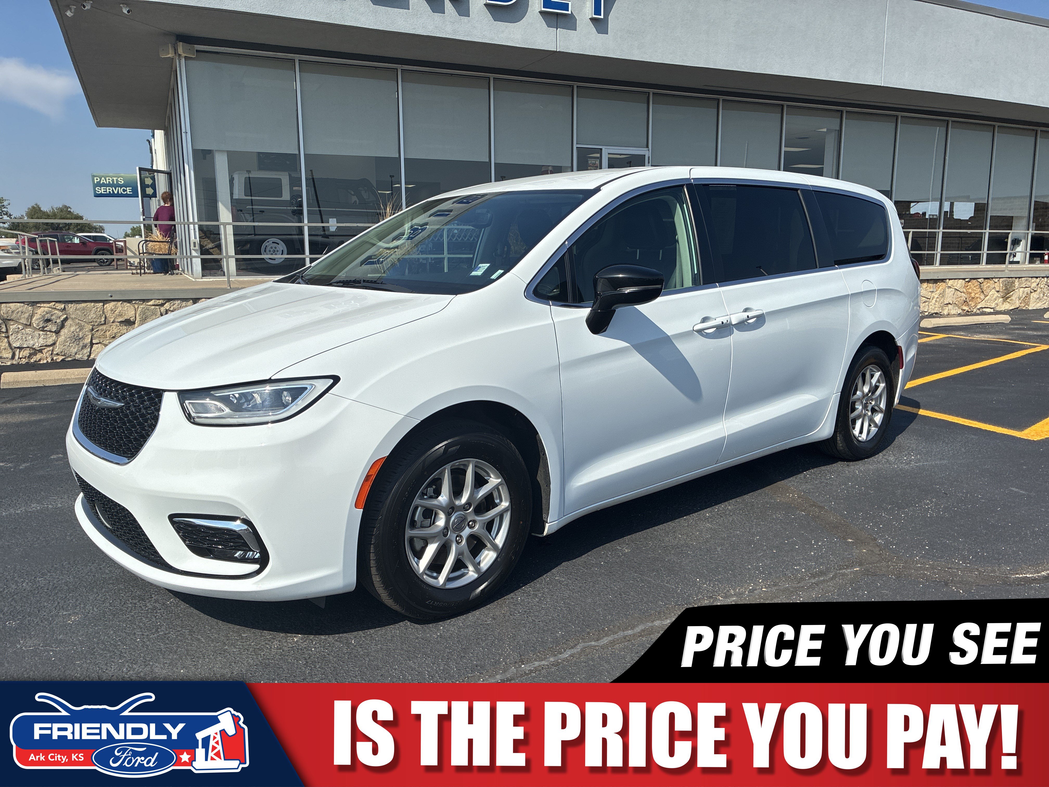 Used 2024 Chrysler Pacifica Touring-L