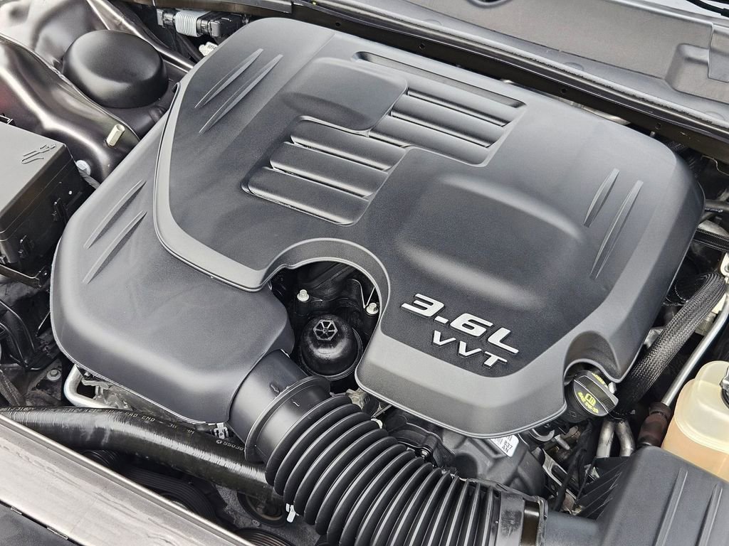 Used 2022 Dodge Challenger SXT image 34