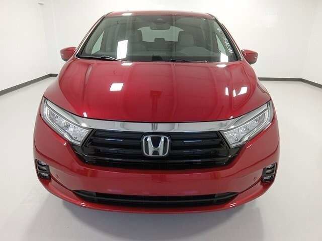 Used 2024 Honda Odyssey Touring image 2