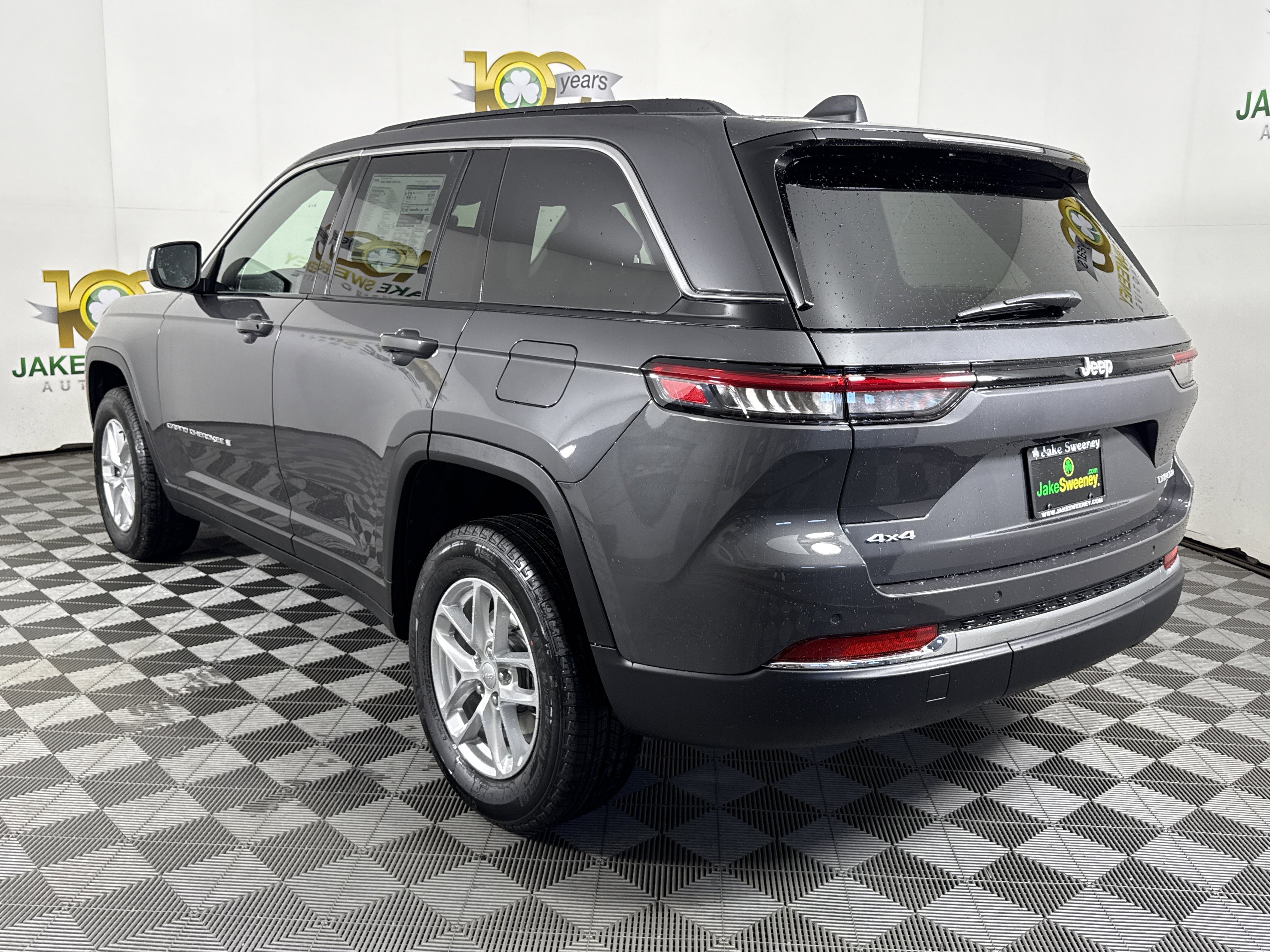 New 2025 Jeep Grand Cherokee Laredo X image 5