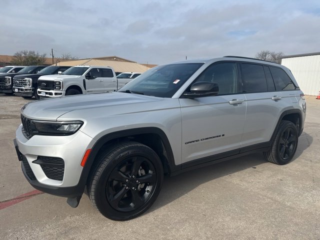 Used 2024 Jeep Grand Cherokee Altitude