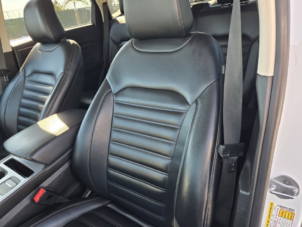 Used 2022 Ford Edge SEL AWD/4WD image 14
