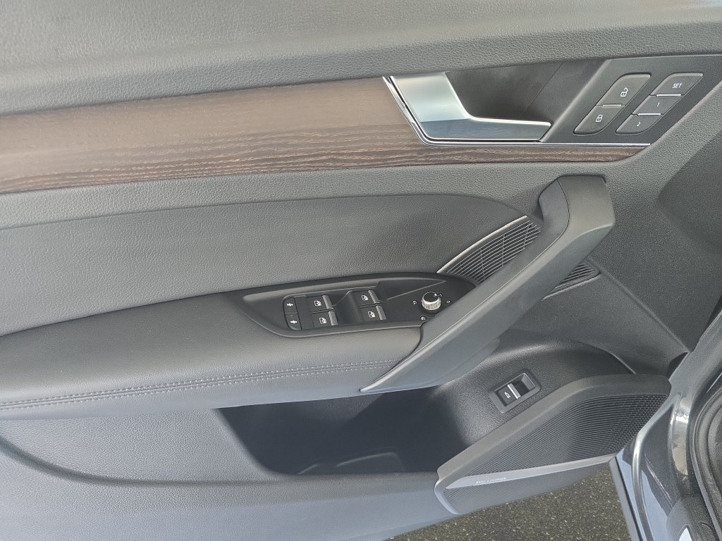 Used 2019 Audi Q5 2.0T w/ Premium Plus Package AWD/4WD image 26