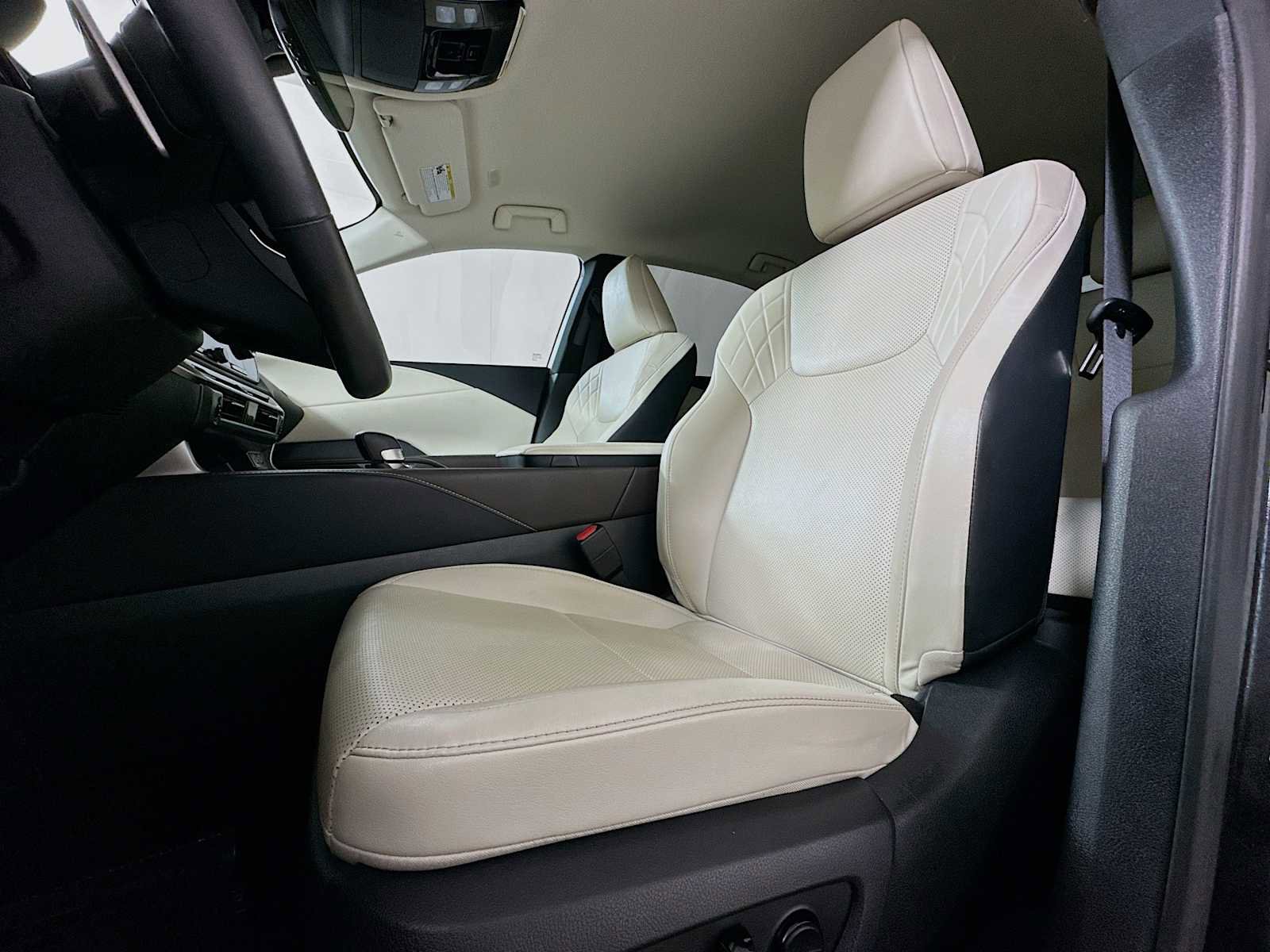 Used 2023 Lexus RX 350 FWD w/ Accessory Package (Z1) image 18