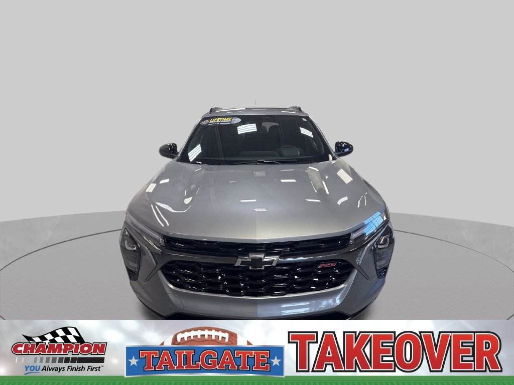 Used 2025 Chevrolet Trax RS w/ Sunroof Package FWD image 10