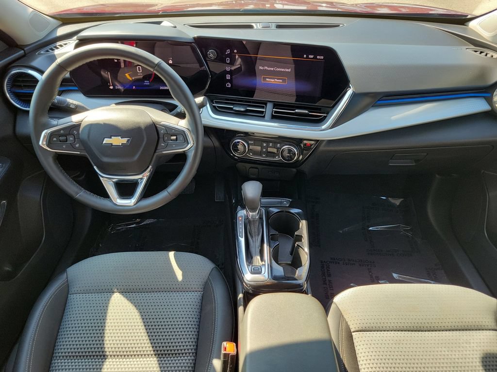 Used 2025 Chevrolet Trax LT w/ LT Convenience Package FWD image 20