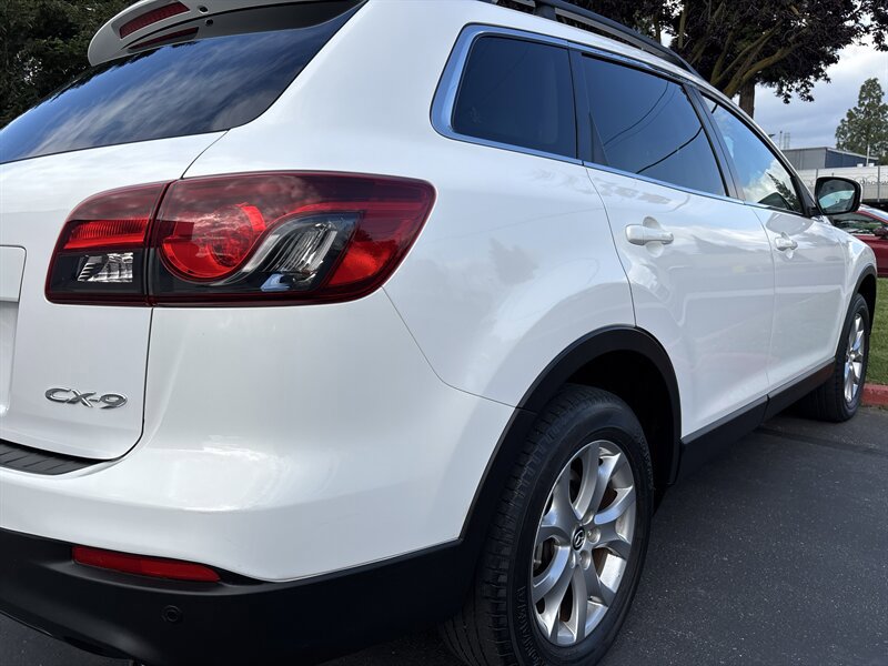 Used 2015 MAZDA CX-9 Touring FWD image 12
