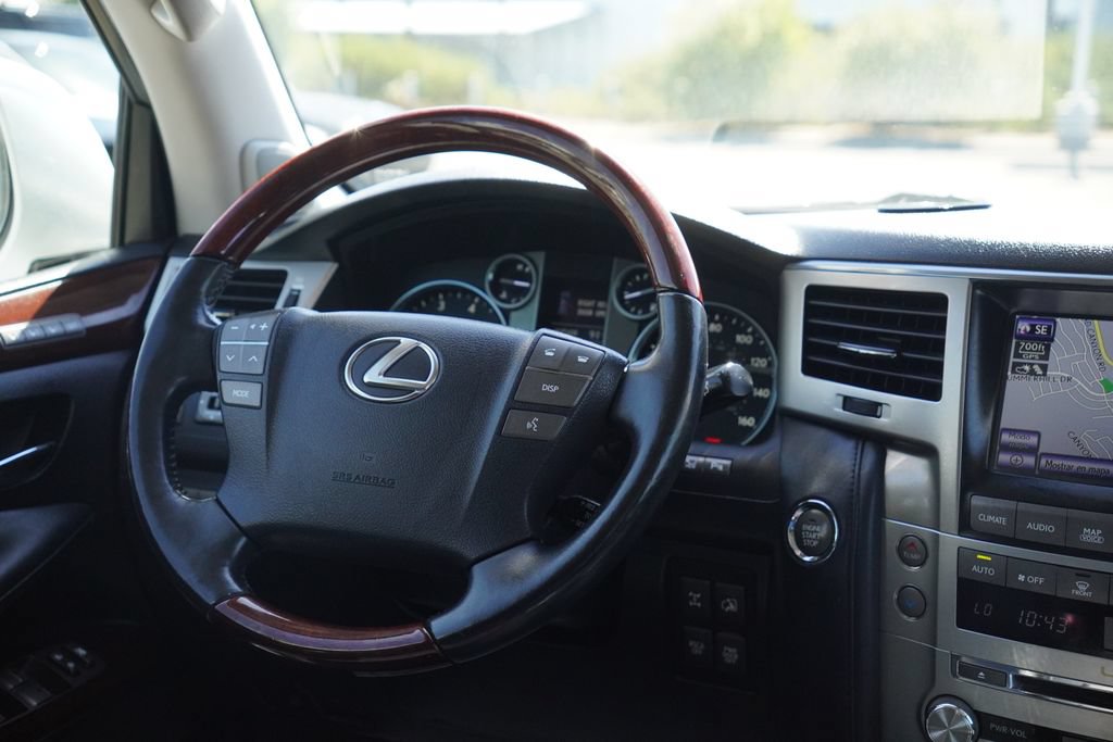 Used 2014 Lexus LX 570 4WD w/ Luxury Package image 37