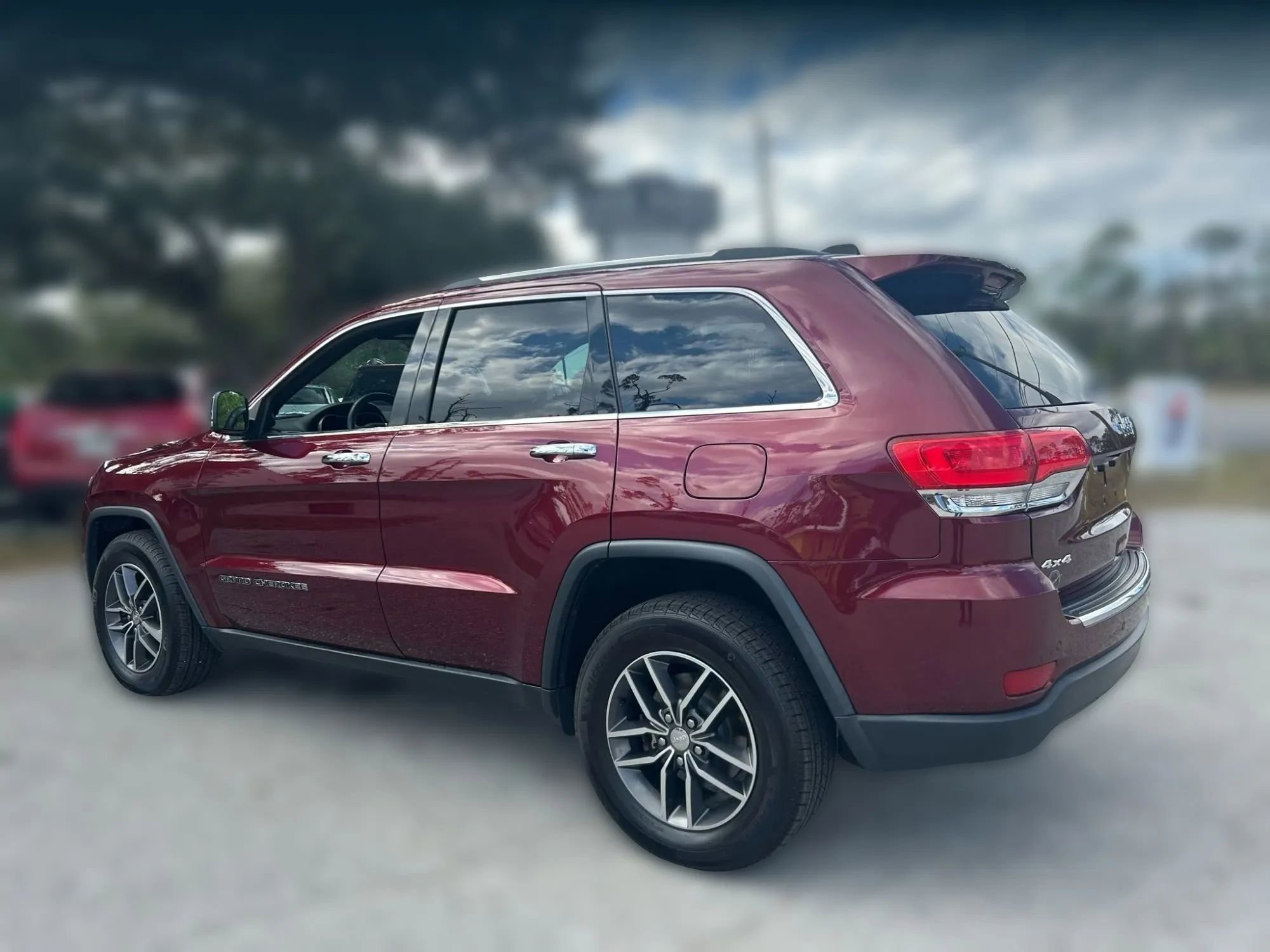 Used 2017 Jeep Grand Cherokee Limited image 9
