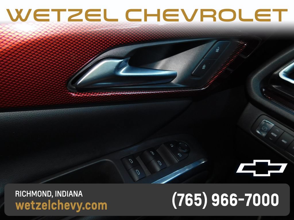 Used 2025 Chevrolet Traverse Z71 w/ Driver Confidence Package AWD/4WD image 34