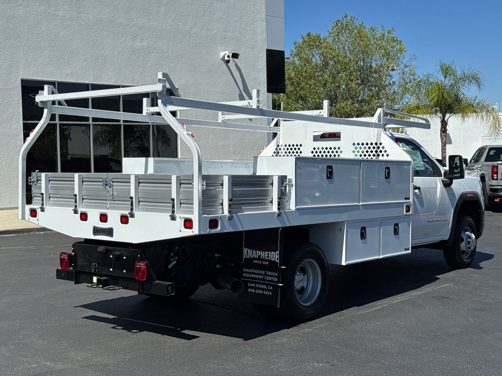 New 2025 GMC Sierra 3500 Pro w/ Fleet Convenience Package AWD/4WD image 16