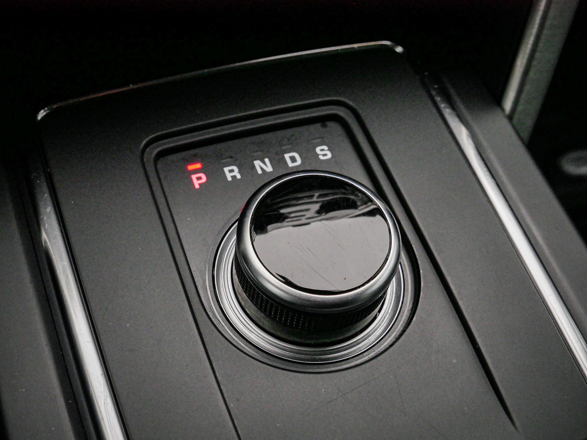 Used 2019 Land Rover Discovery Sport HSE image 26