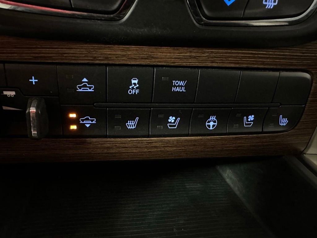 Used 2015 RAM 1500 Laramie image 25