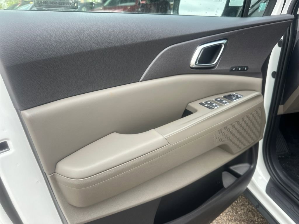 New 2026 Kia Carnival EX image 10