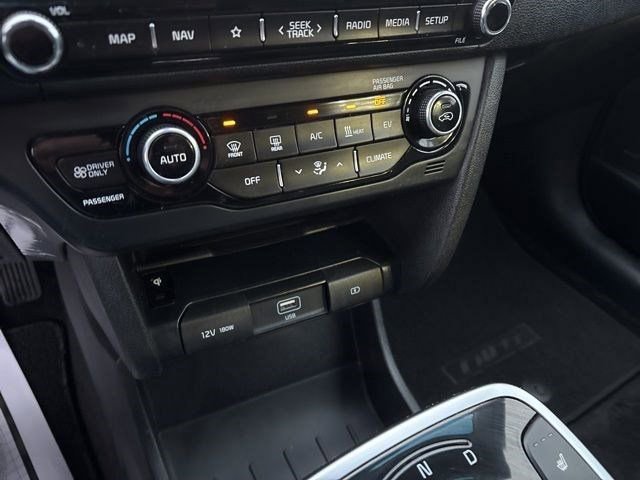 Used 2022 Kia Niro EX w/ Cold Weather Package image 25