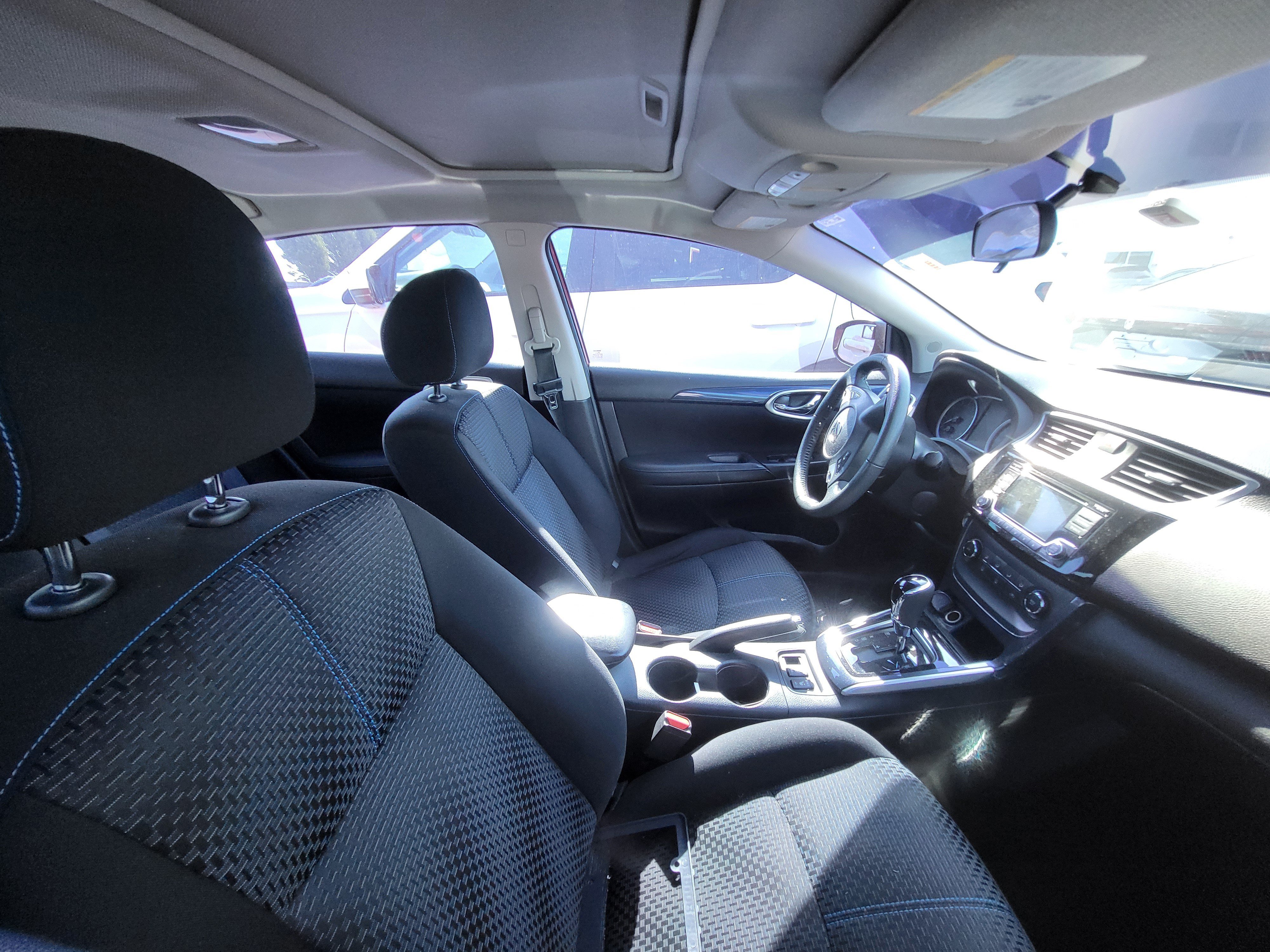 Used 2017 Nissan Sentra SR Turbo w/ SR Midnight Edition FWD image 8