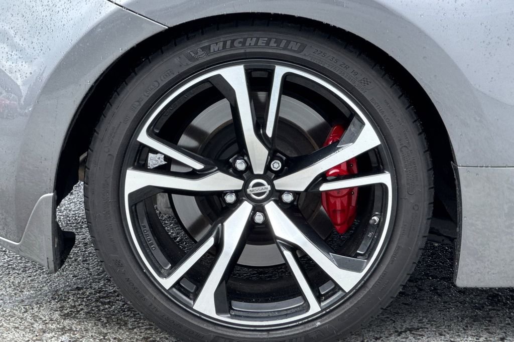 Used 2020 Nissan 370Z Touring Sport image 23
