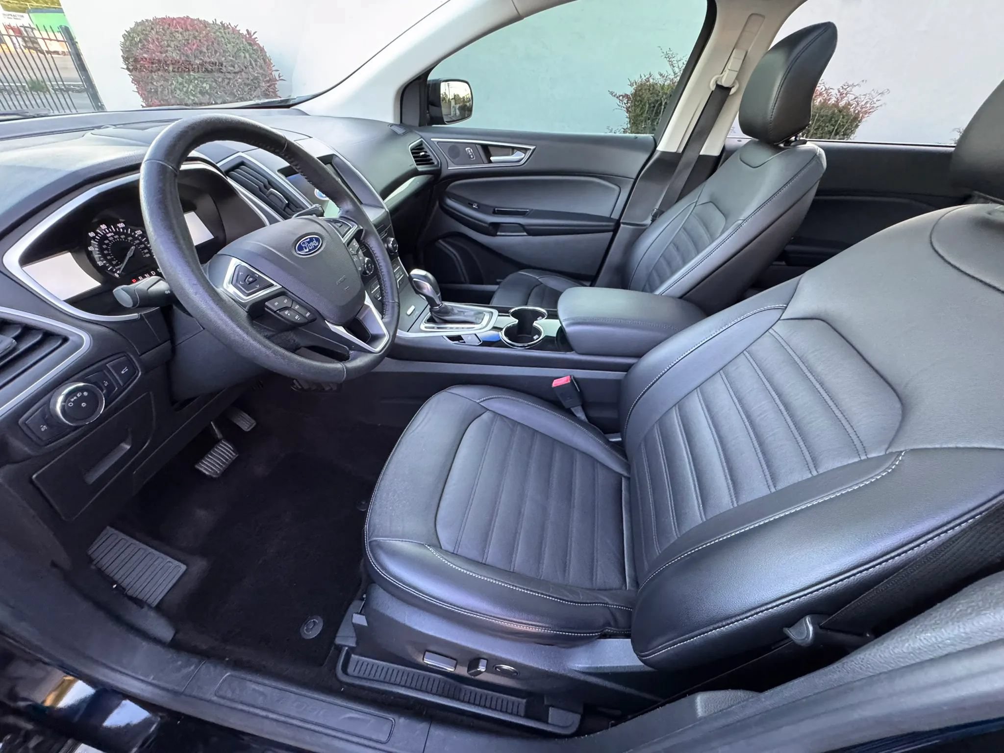 Used 2016 Ford Edge SEL w/ Equipment Group 201A FWD image 10