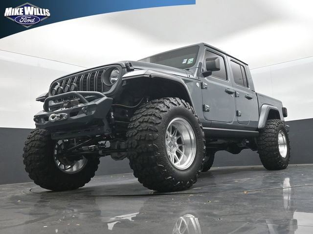 Used 2025 Jeep Gladiator Overland AWD/4WD image 19