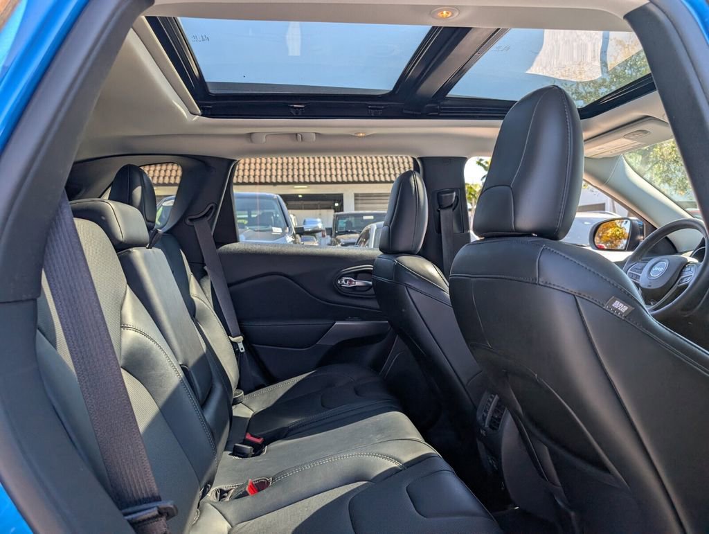 Certified 2022 Jeep Cherokee Limited image 18