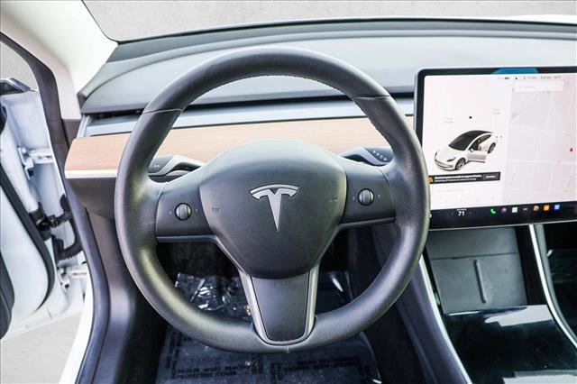 Used 2020 Tesla Model 3 Performance image 13