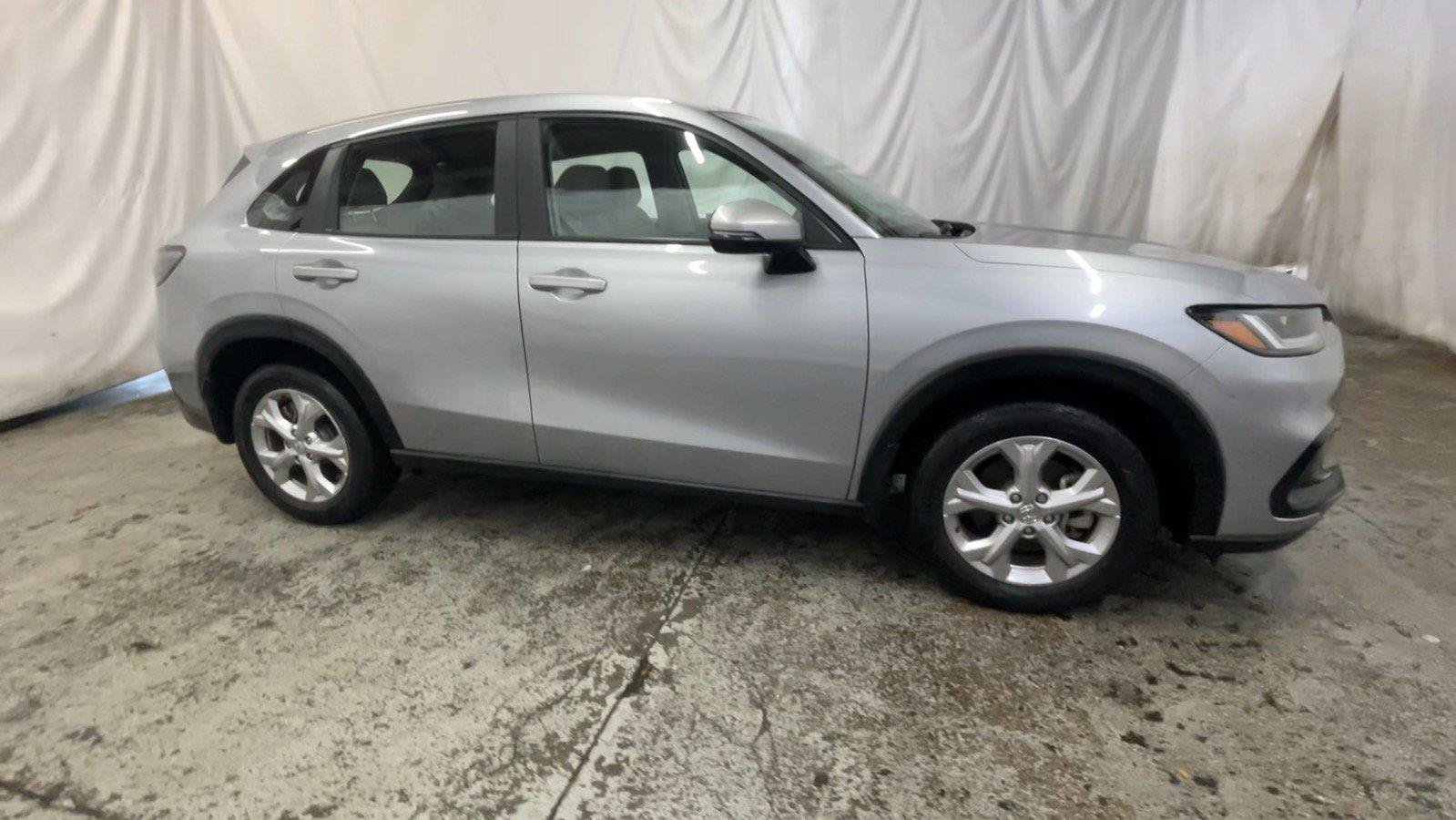 Used 2023 Honda HR-V LX image 4