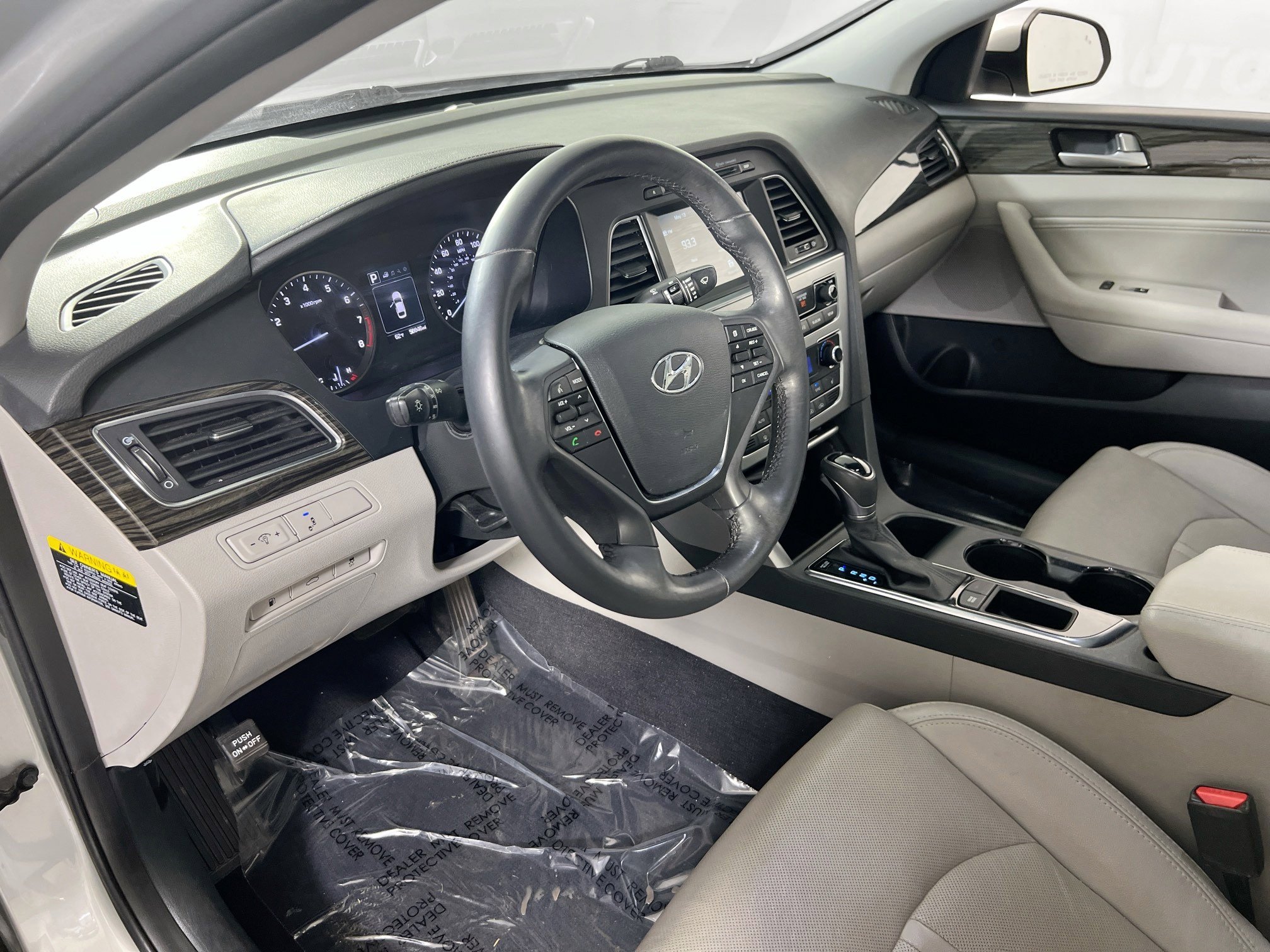 Used 2016 Hyundai Sonata Limited FWD image 9