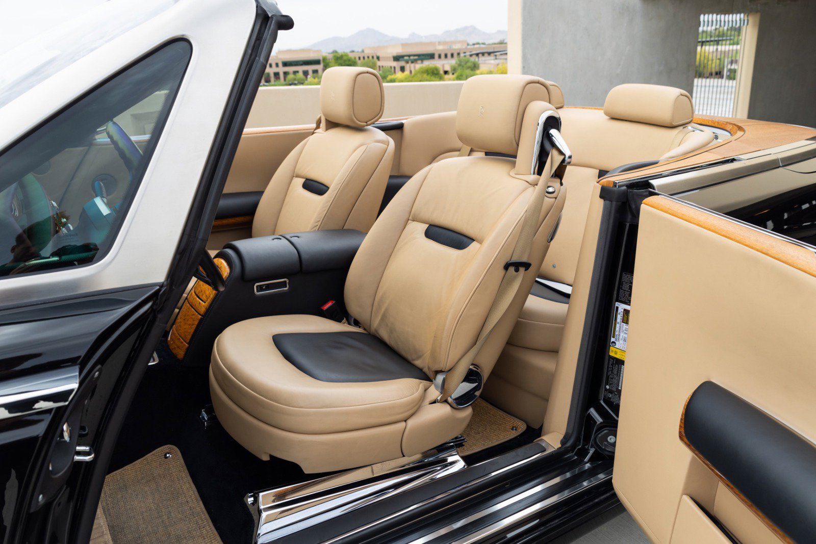 Used 2009 Rolls-Royce Phantom Drophead Coupe RWD image 20