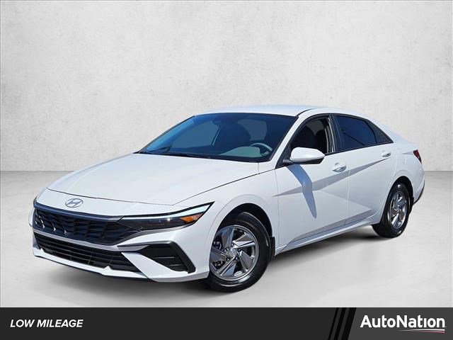 Used 2025 Hyundai Elantra SE FWD image 1